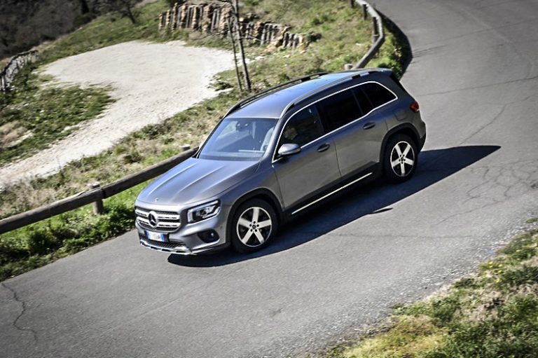 Mercedes GLB 200d: la prova su strada