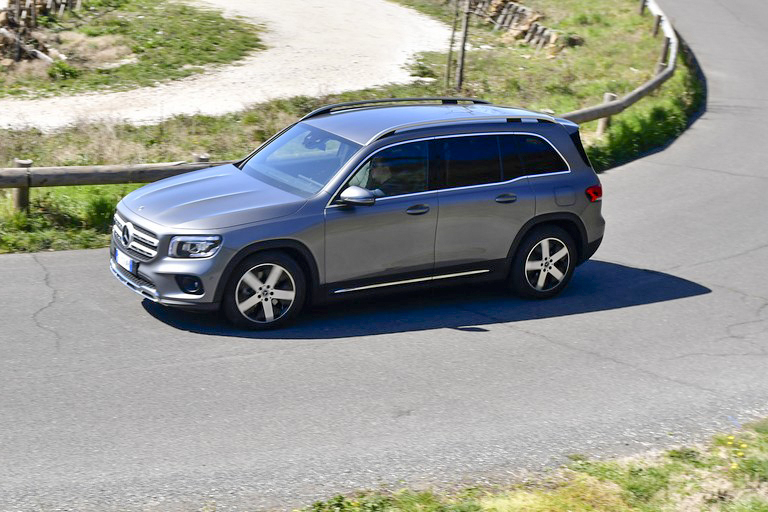 Mercedes GLB 200d: la prova su strada
