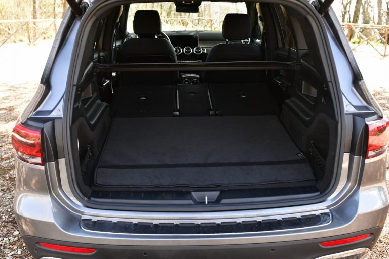 Mercedes GLB 200d: la prova su strada
