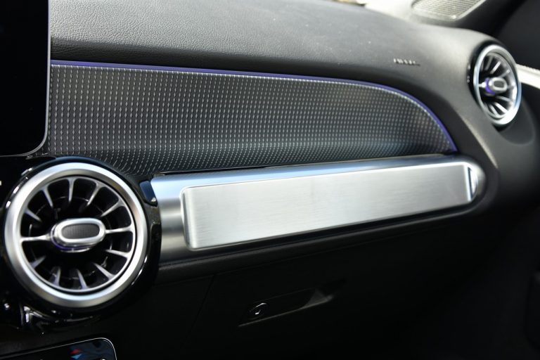Mercedes GLB 200d: la prova su strada