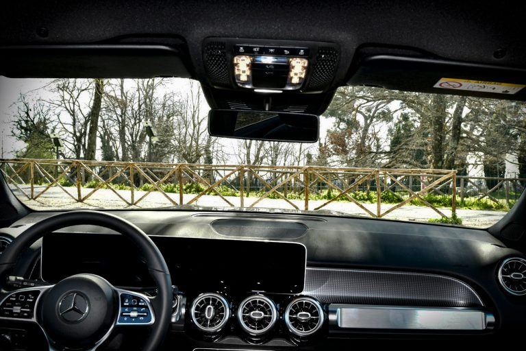 Mercedes GLB 200d: la prova su strada