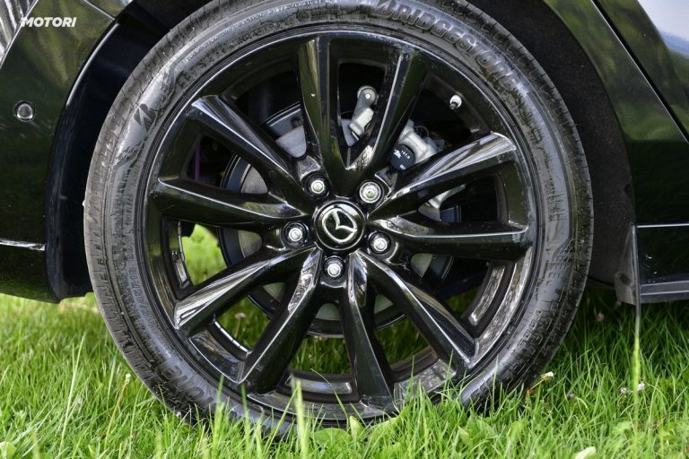Mazda 3 Skyactiv-X Exclusive AT: la prova su strada