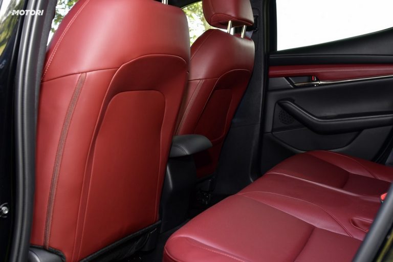 Mazda 3 Skyactiv-X Exclusive AT: la prova su strada