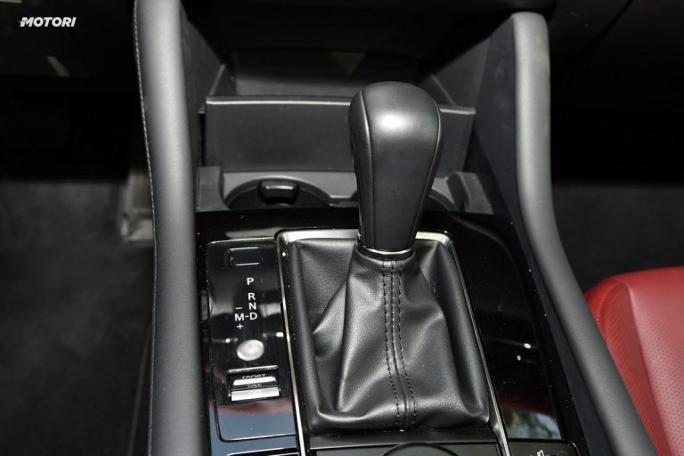 Mazda 3 Skyactiv-X Exclusive AT: la prova su strada
