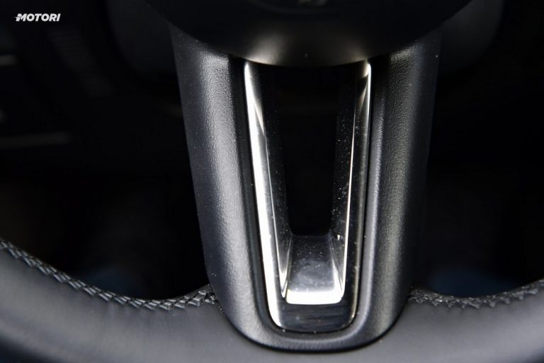 Mazda 3 Skyactiv-X Exclusive AT: la prova su strada