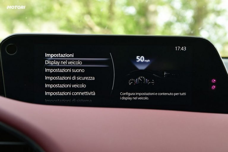 Mazda 3 Skyactiv-X Exclusive AT: la prova su strada