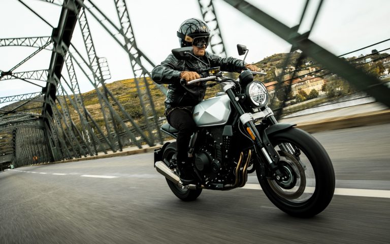 Brixton Crossfire 500: immagini ufficiali