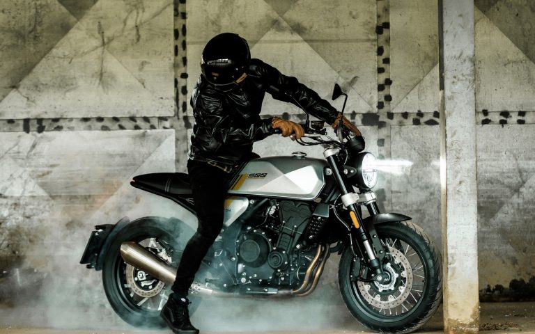 Brixton Crossfire 500: immagini ufficiali