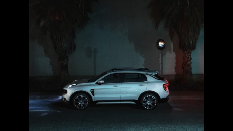 Lynk&Co 01: immagini ufficiali