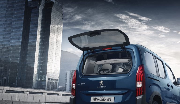 Peugeot Rifter PureTech 110 S&S Allure: immagini ufficiali