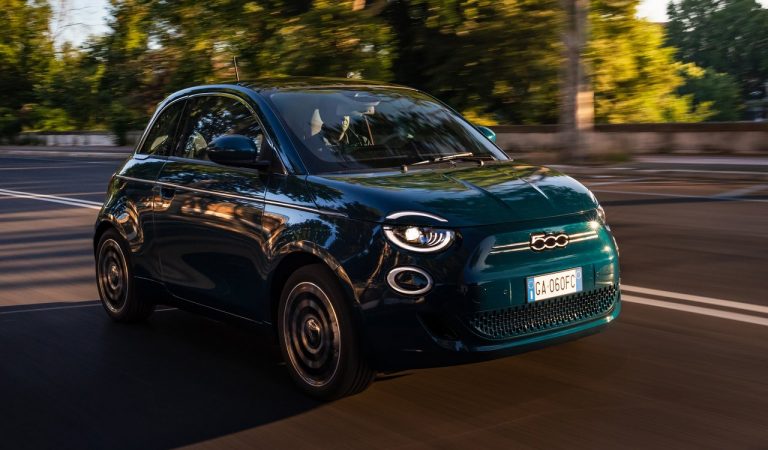 Fiat 500 “la Prima” berlina: immagini ufficiali