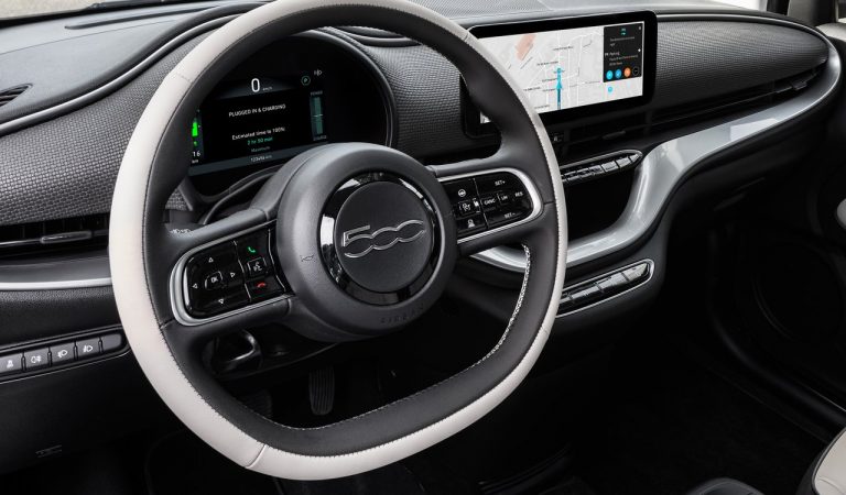 Fiat 500 “la Prima” berlina: immagini ufficiali