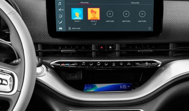 Fiat 500 “la Prima” berlina: immagini ufficiali