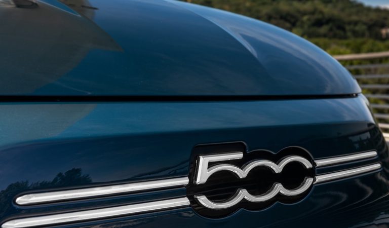 Fiat 500 “la Prima” berlina: immagini ufficiali