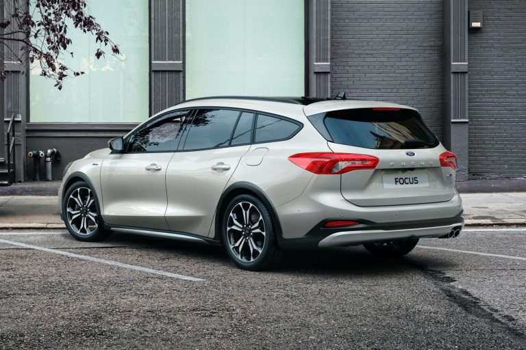 Nuova Ford Focus 2020: immagini ufficiali