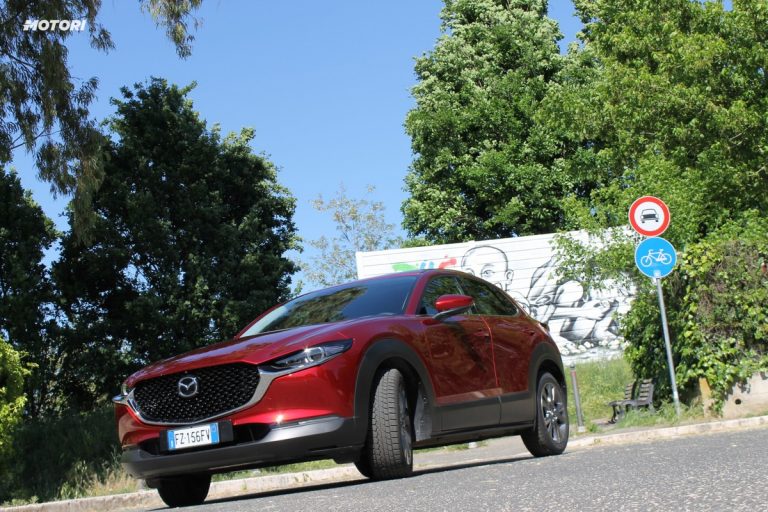 Mazda CX-30 Skyactiv-X: la prova su strada