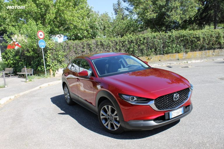Mazda CX-30 Skyactiv-X: la prova su strada