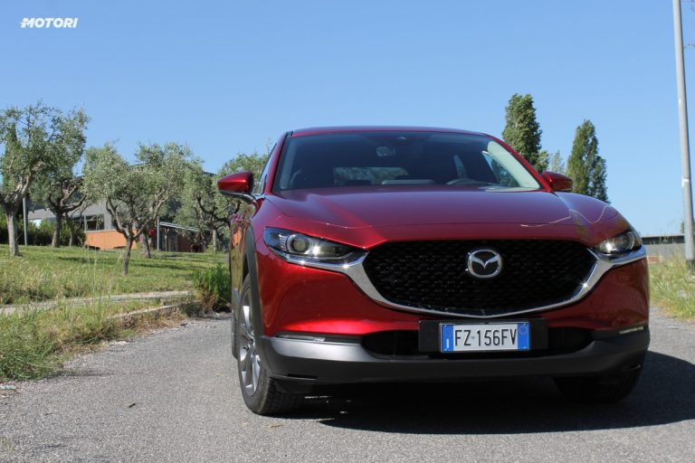 Mazda CX-30 Skyactiv-X: la prova su strada