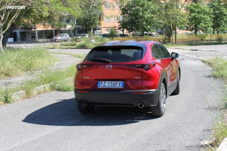 Mazda CX-30 Skyactiv-X: la prova su strada