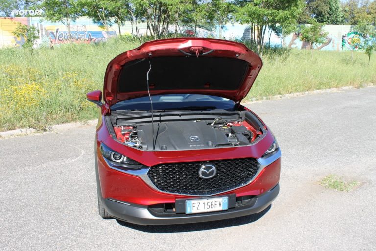 Mazda CX-30 Skyactiv-X: la prova su strada
