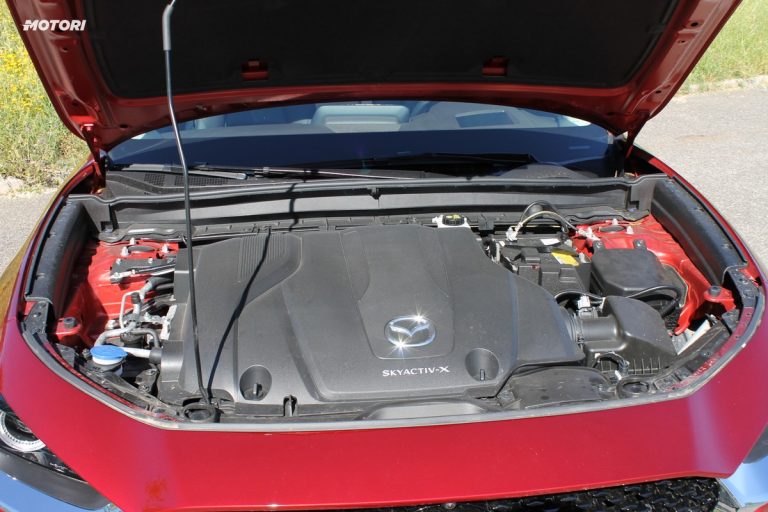 Mazda CX-30 Skyactiv-X: la prova su strada