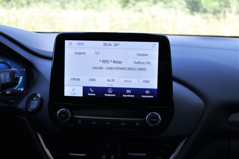Ford Puma 1.0 EcoBoost Hybrid ST-LINE X, la prova su strada