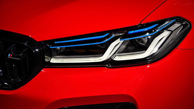 BMW M5 restyling 2020: immagini ufficiali
