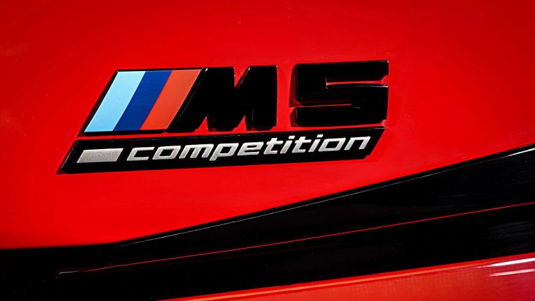 BMW M5 restyling 2020: immagini ufficiali
