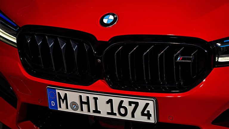 BMW M5 restyling 2020: immagini ufficiali