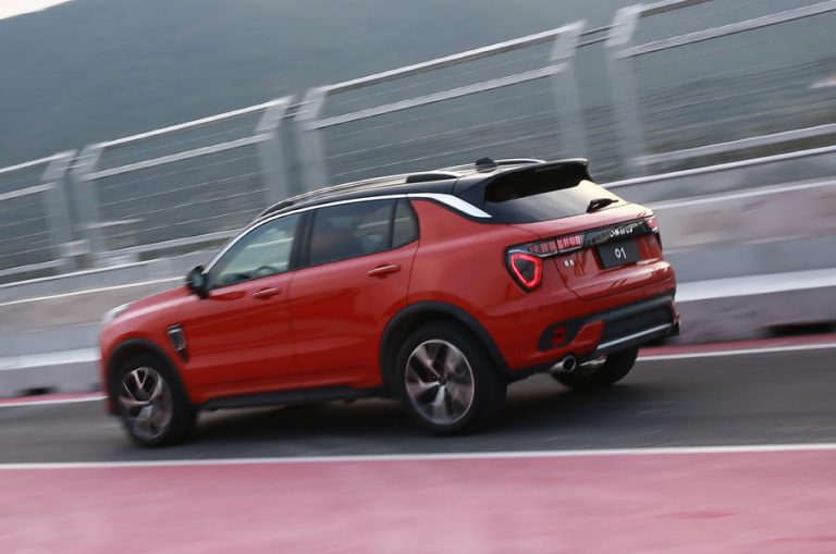 Lynk&Co 01: immagini ufficiali