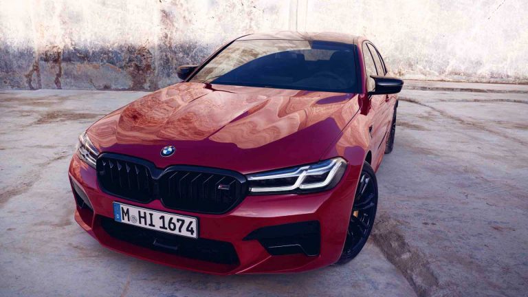 BMW M5 restyling 2020: immagini ufficiali