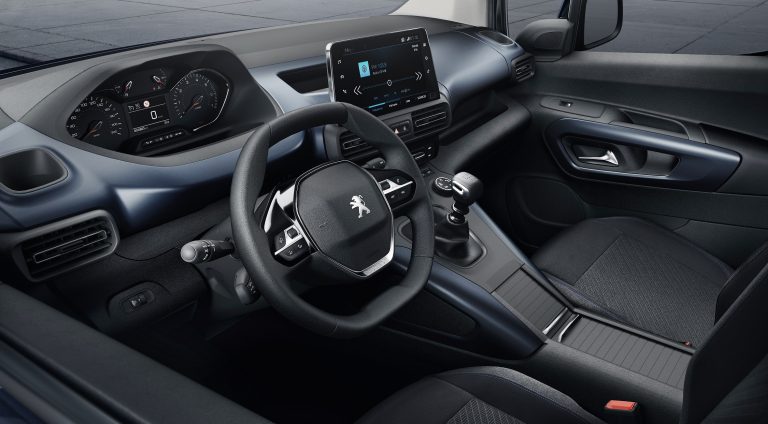 Peugeot Rifter PureTech 110 S&S Allure: immagini ufficiali