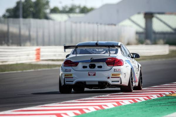 Il BMW Team Italia a caccia del Campionato Italiano Gran Turismo