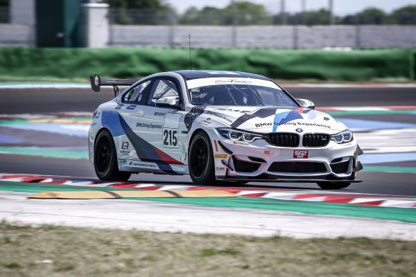 Il BMW Team Italia a caccia del Campionato Italiano Gran Turismo