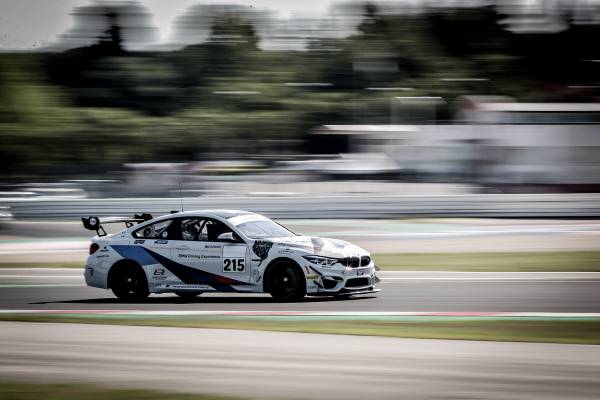 Il BMW Team Italia a caccia del Campionato Italiano Gran Turismo