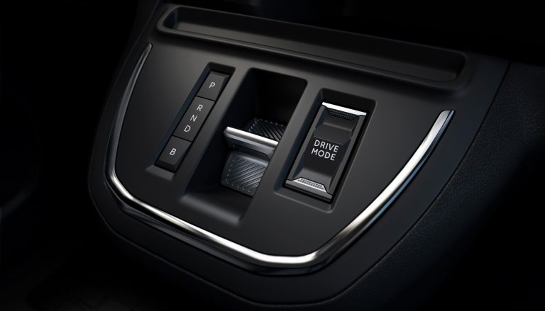 Peugeot e-Traveller: immagini ufficiali