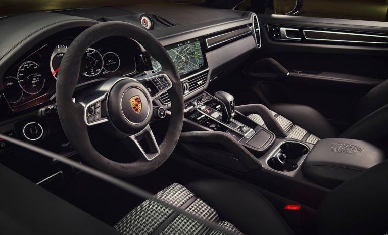 Porsche Cayenne GTS 2020