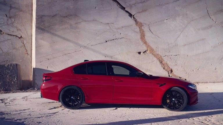 BMW M5 restyling 2020: immagini ufficiali