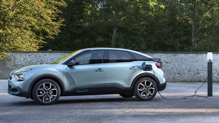 Nuova Citroen C4 e Citroen ë-C4: prime immagini ufficiali