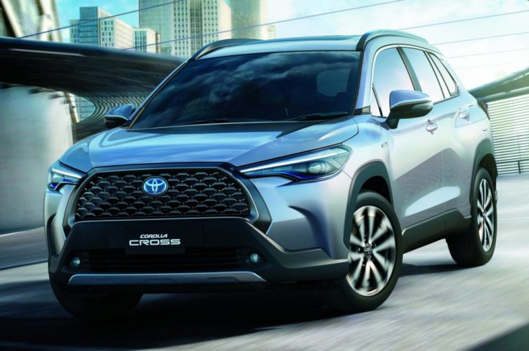 Toyota Corolla Cross 2021: immagini ufficiali