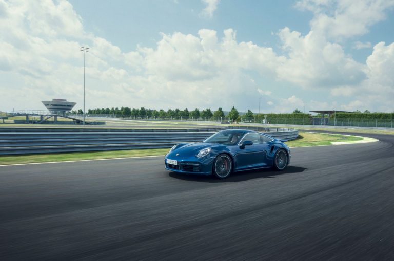 Porsche 911 Turbo 2021: immagini ufficiali