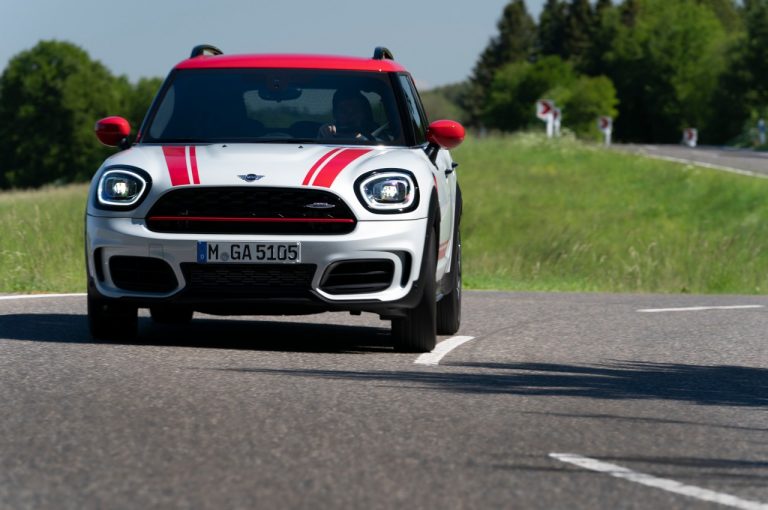 Mini John Cooper Works Countryman 2021: immagini ufficiali