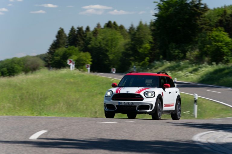 Mini John Cooper Works Countryman 2021: immagini ufficiali