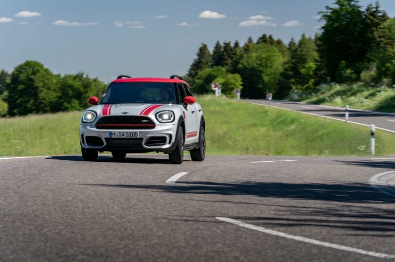 Mini John Cooper Works Countryman 2021: immagini ufficiali
