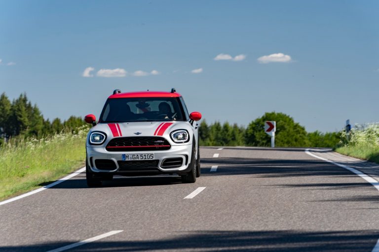 Mini John Cooper Works Countryman 2021: immagini ufficiali