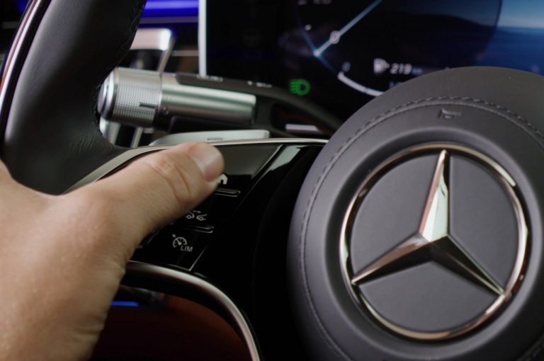 Mercedes Classe S 2021, nuovo sistema infotainment MBUX