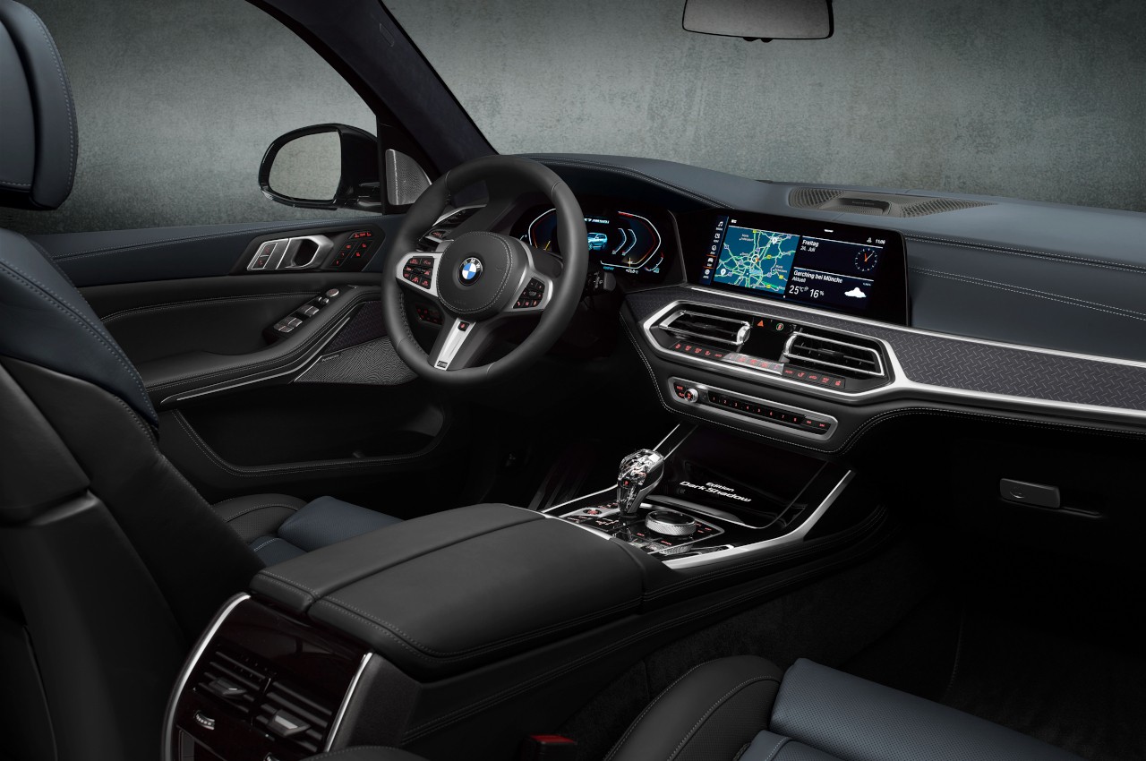 Bmw X7 Dark Shadow Edition: immagini ufficiali