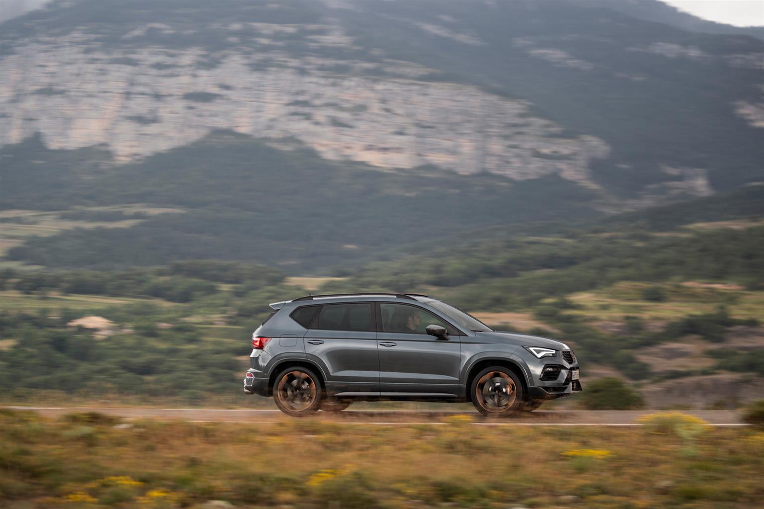 Nuova Cupra Ateca 2020: immagini ufficiali