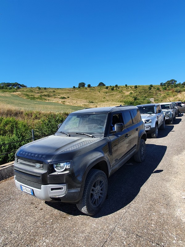 Land Rover Defender 2020: primo contatto