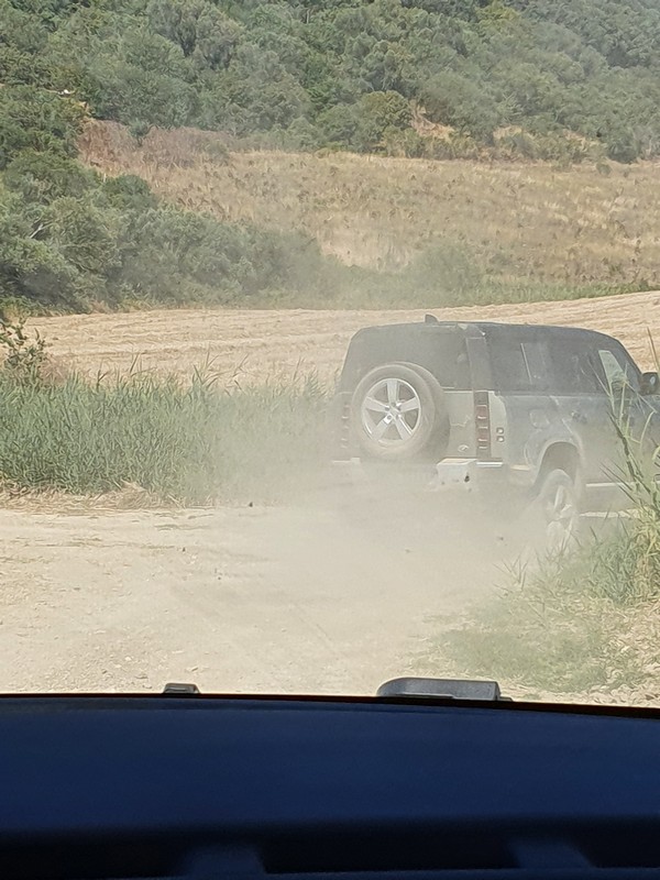 Land Rover Defender 2020: primo contatto